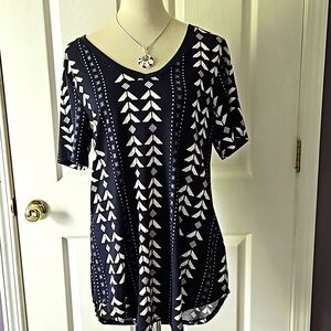 NWOT LuLaRoe top